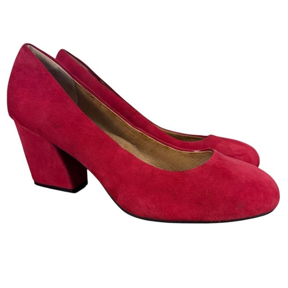 Sofft Red Suede Heels